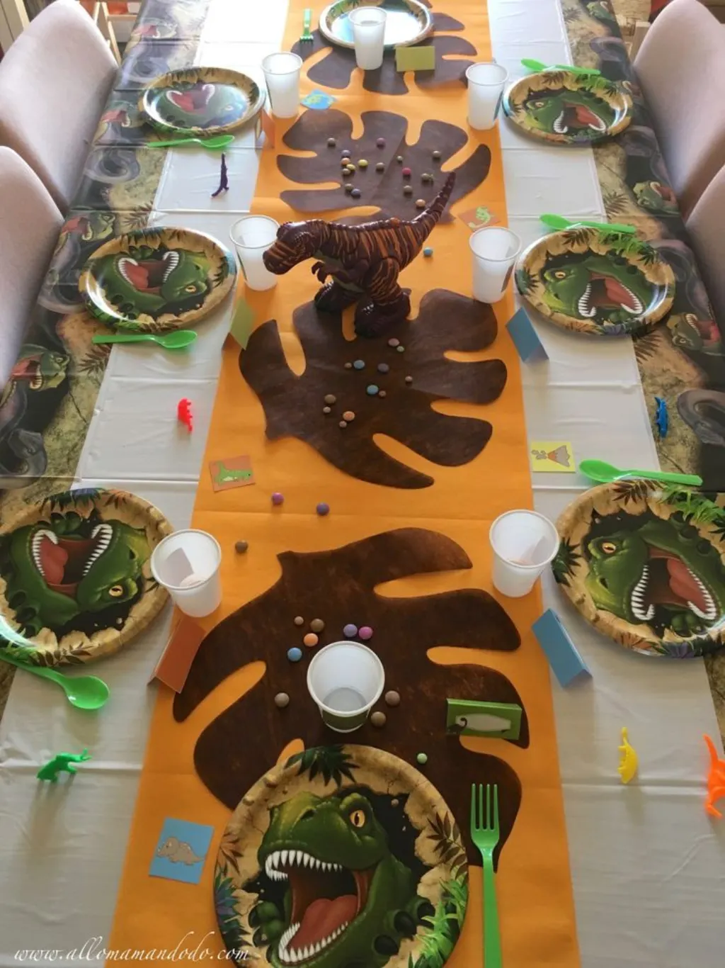 Sur Pinterest Ma déco d’Anniversaire dinosaure! (PtitePomme 6 ans!) + Printable