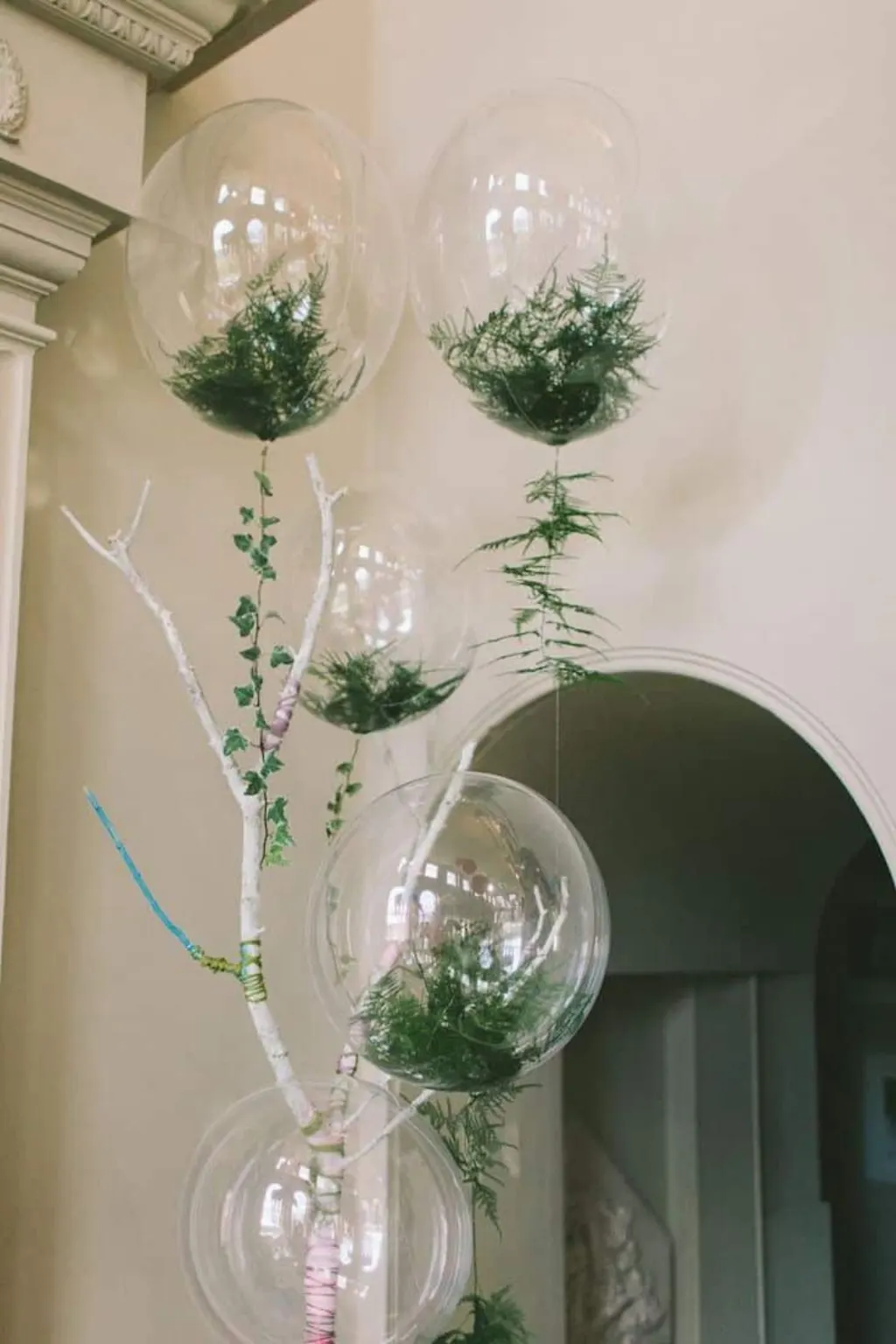 Sur Pinterest Les ballons transparents remplis de confettis font sensation en