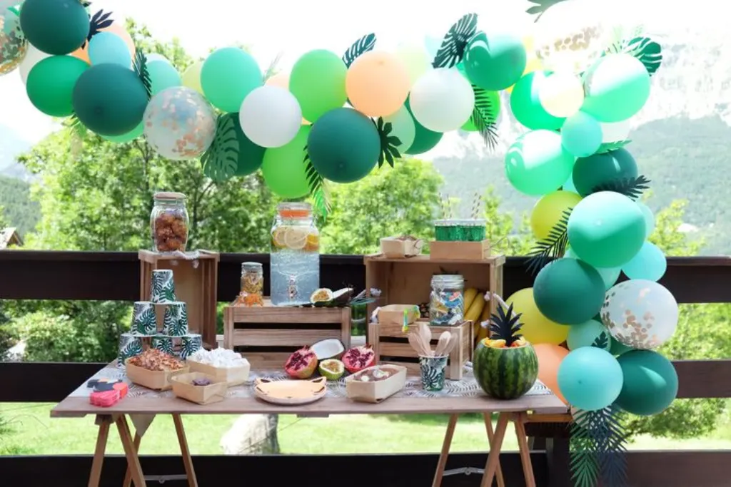Sur Pinterest Décoration anniversaire jungle arche ballons – jungle birthday party