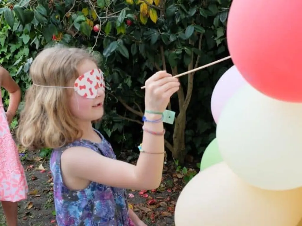 Sur Pinterest Mur de ballons, le jeu d’anniversaire bien pétant !