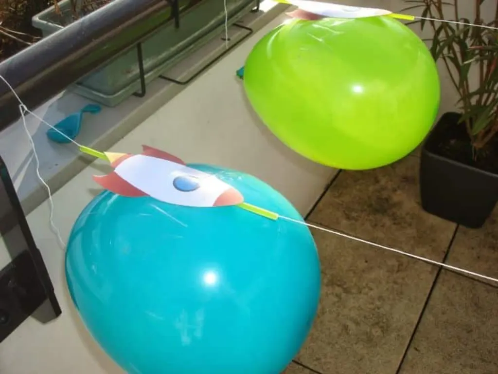 Sur Pinterest Y’a Maman à la maison: Anniversaire de l’espace #spaceparty des 4 ans