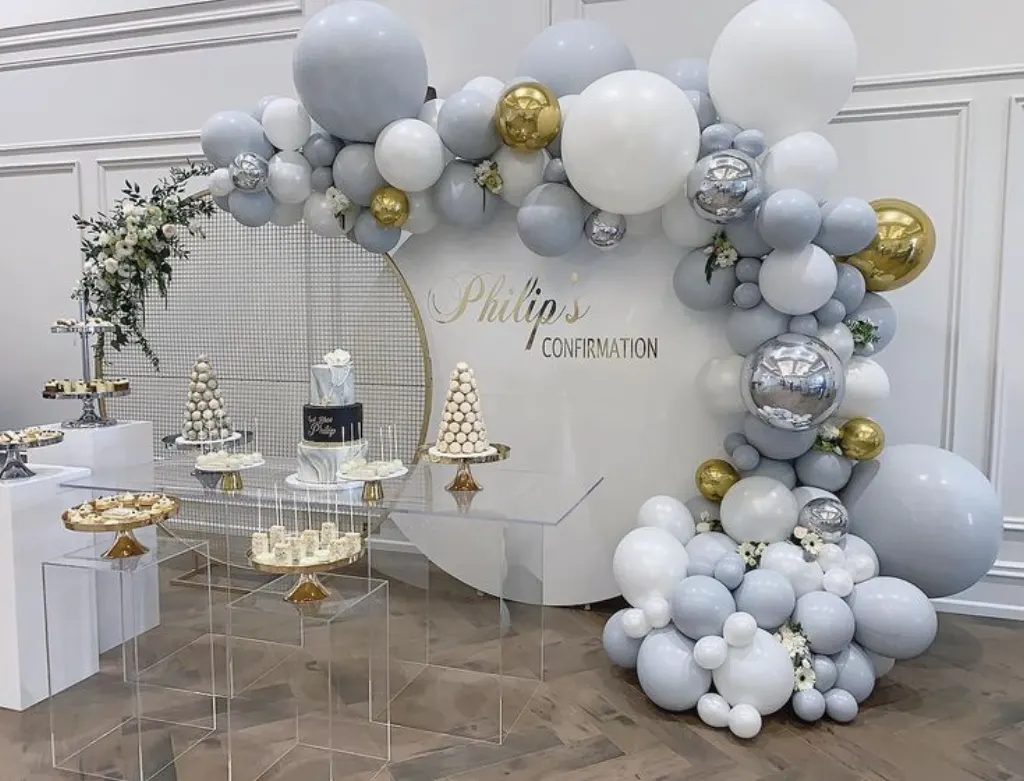 Sur Pinterest Balloons by Dina on Instagram: “Philip’s Confirmation in Style