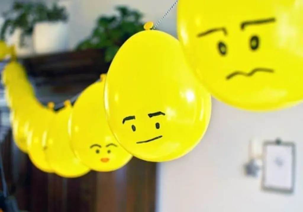 Sur Pinterest 32 Bold LEGO Kids’ Party Ideas That Rock