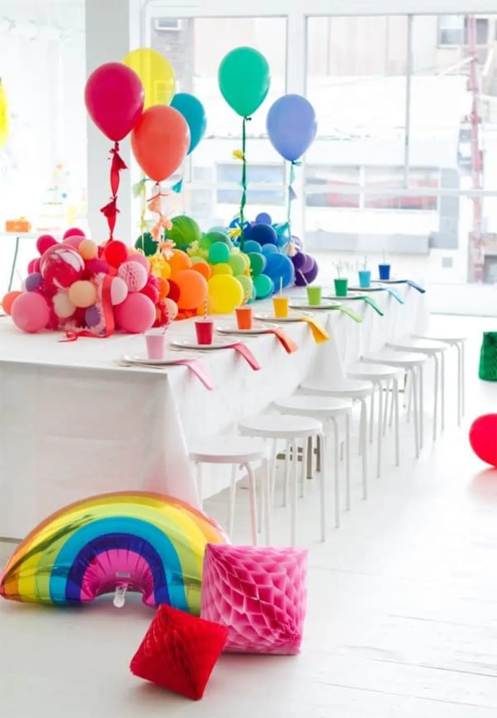 Sur Pinterest 25 Rainbow Party Ideas that Will Knock Your Socks Off