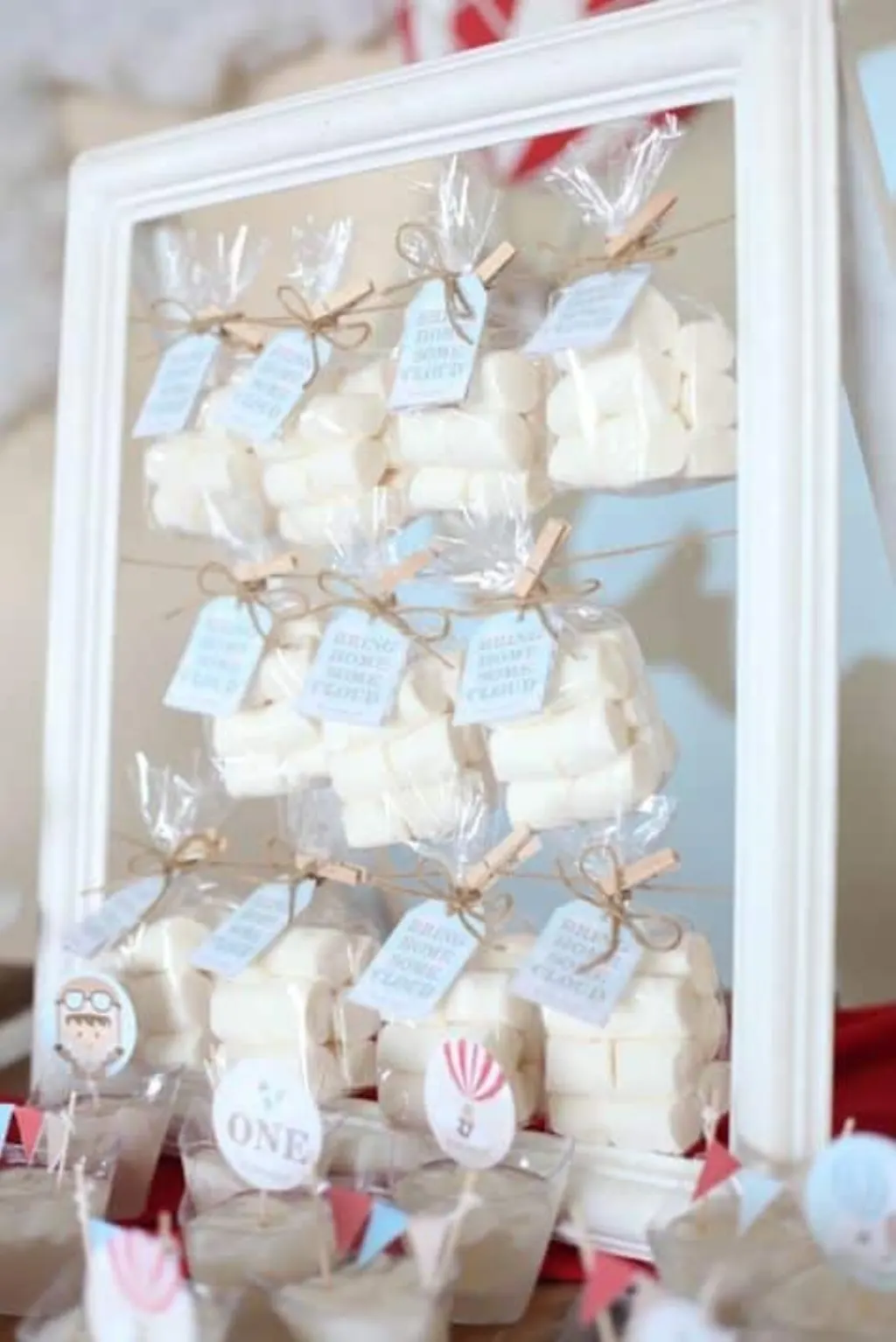 Sur Pinterest Rustic Hot Air Balloon Birthday Party