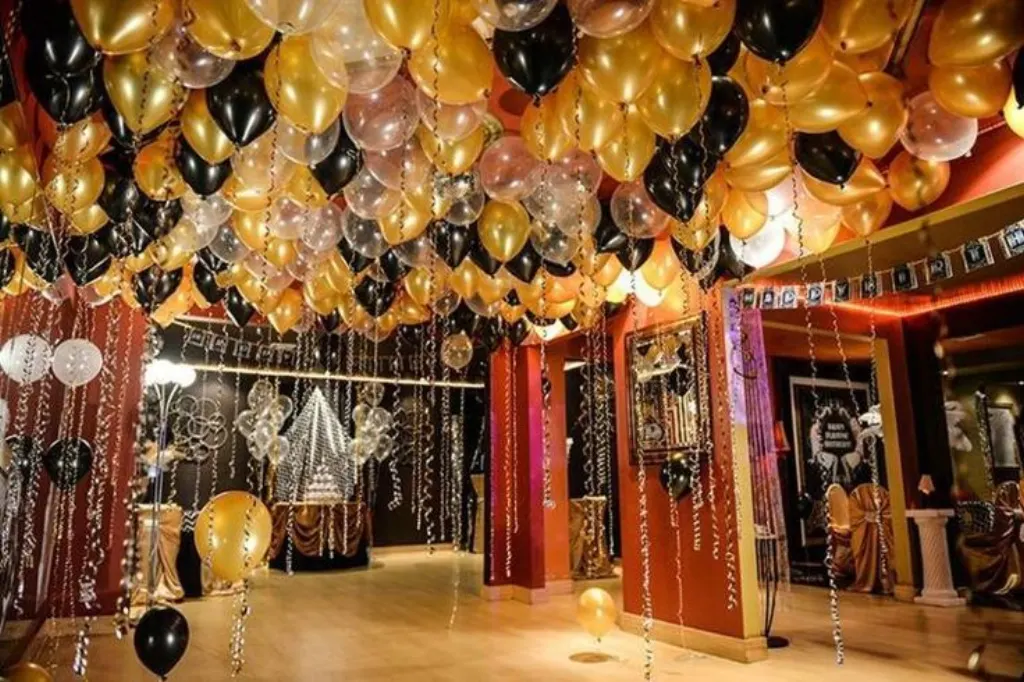 Sur Pinterest Geburtstagsdekoridee in Gold und Schwarz