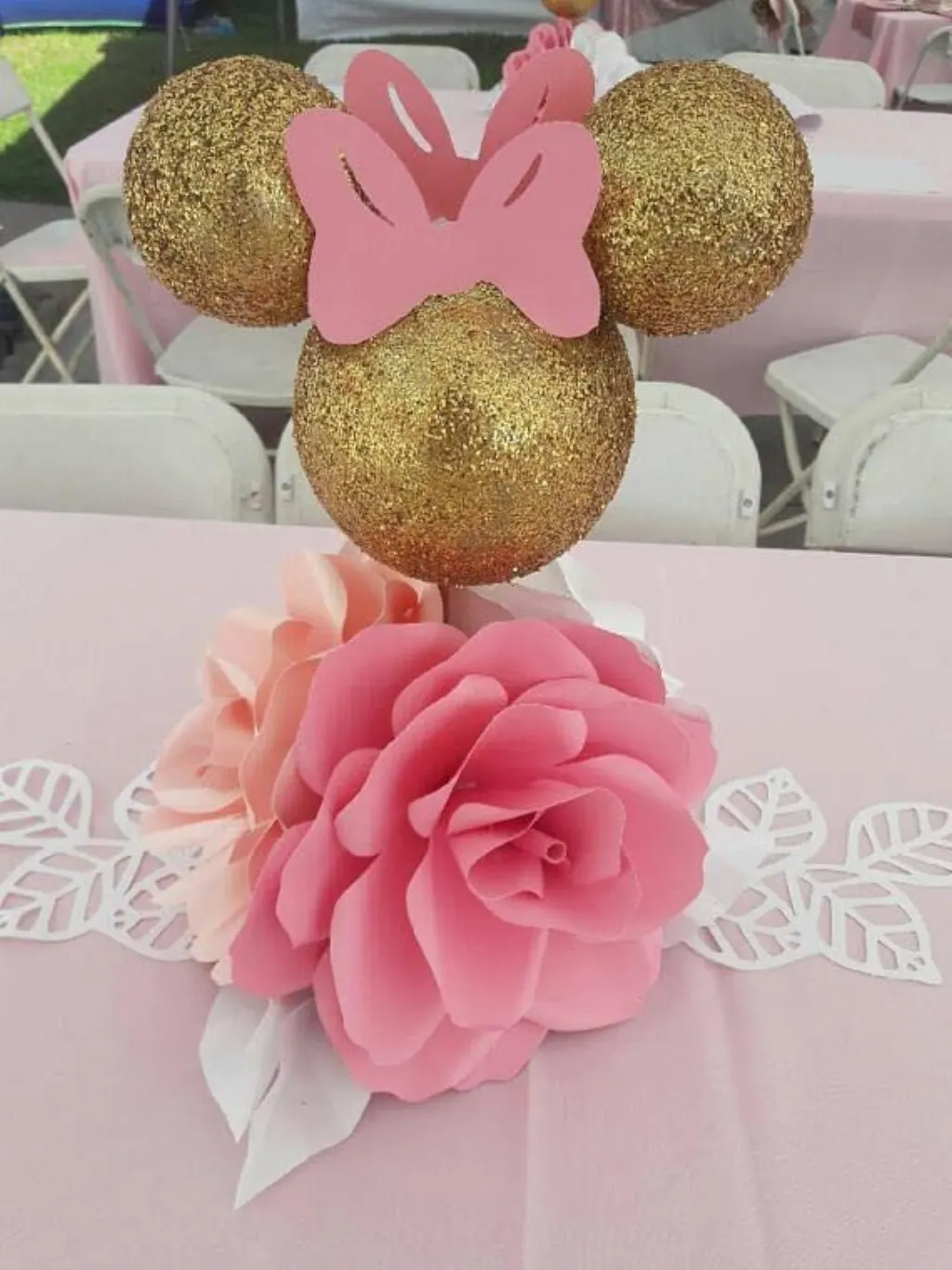 Sur Pinterest Pièce maîtresse de fleur en papier Minnie