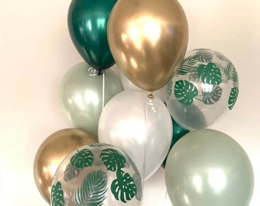 Sur Pinterest Groen, goud en wit ballonnen | Licht groene bruiloft decor | Groene en