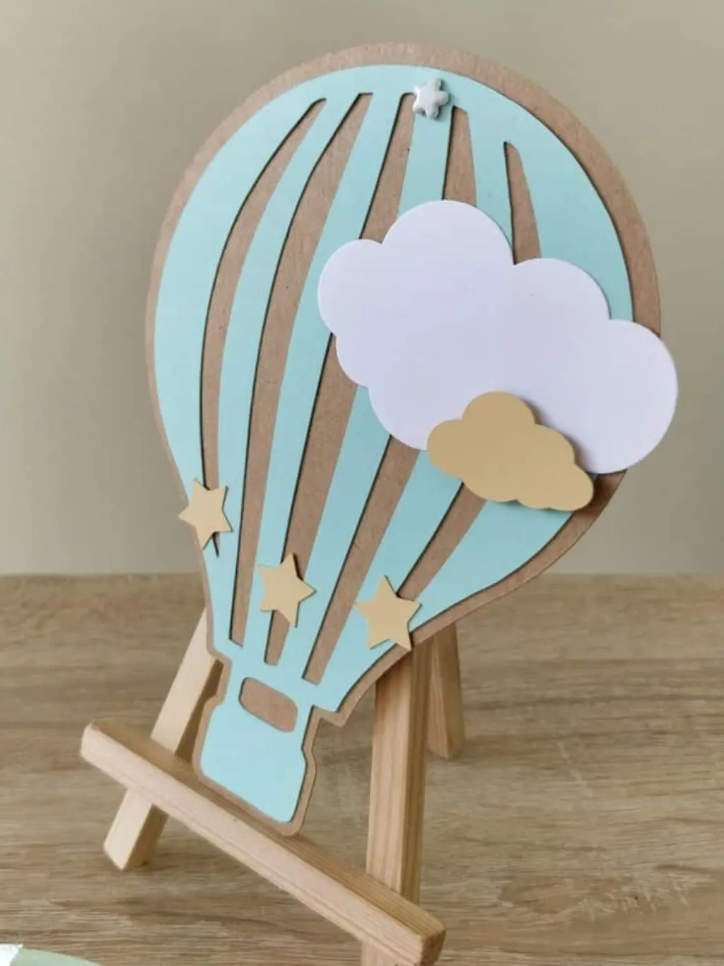 Sur Pinterest Faire part ou invitation Montgolfière Ballon Kraft et vert jade En 3