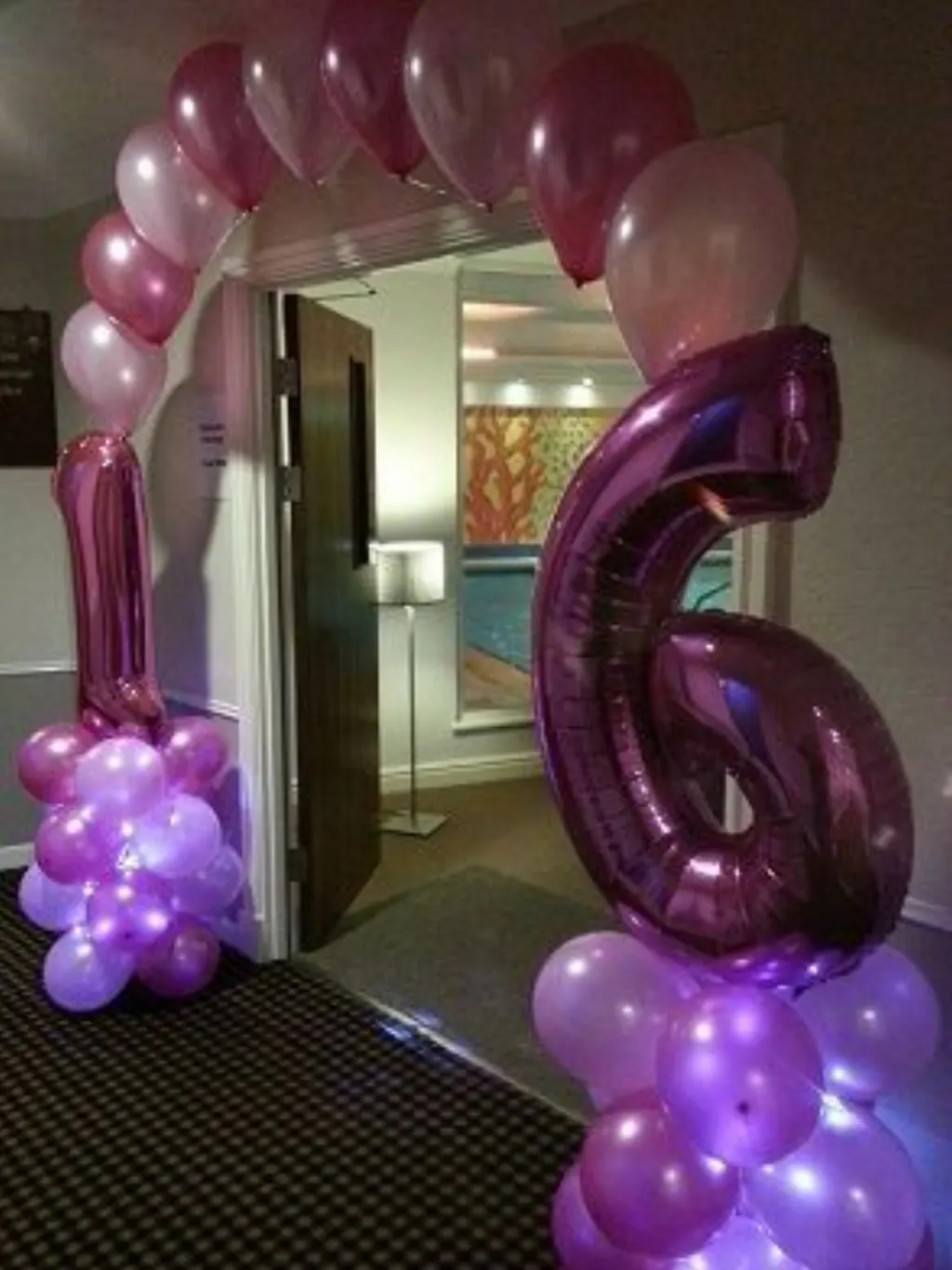 Sur Pinterest Pink Tree 16th Birthday balloon arch www.pinktreeparti… giant pink