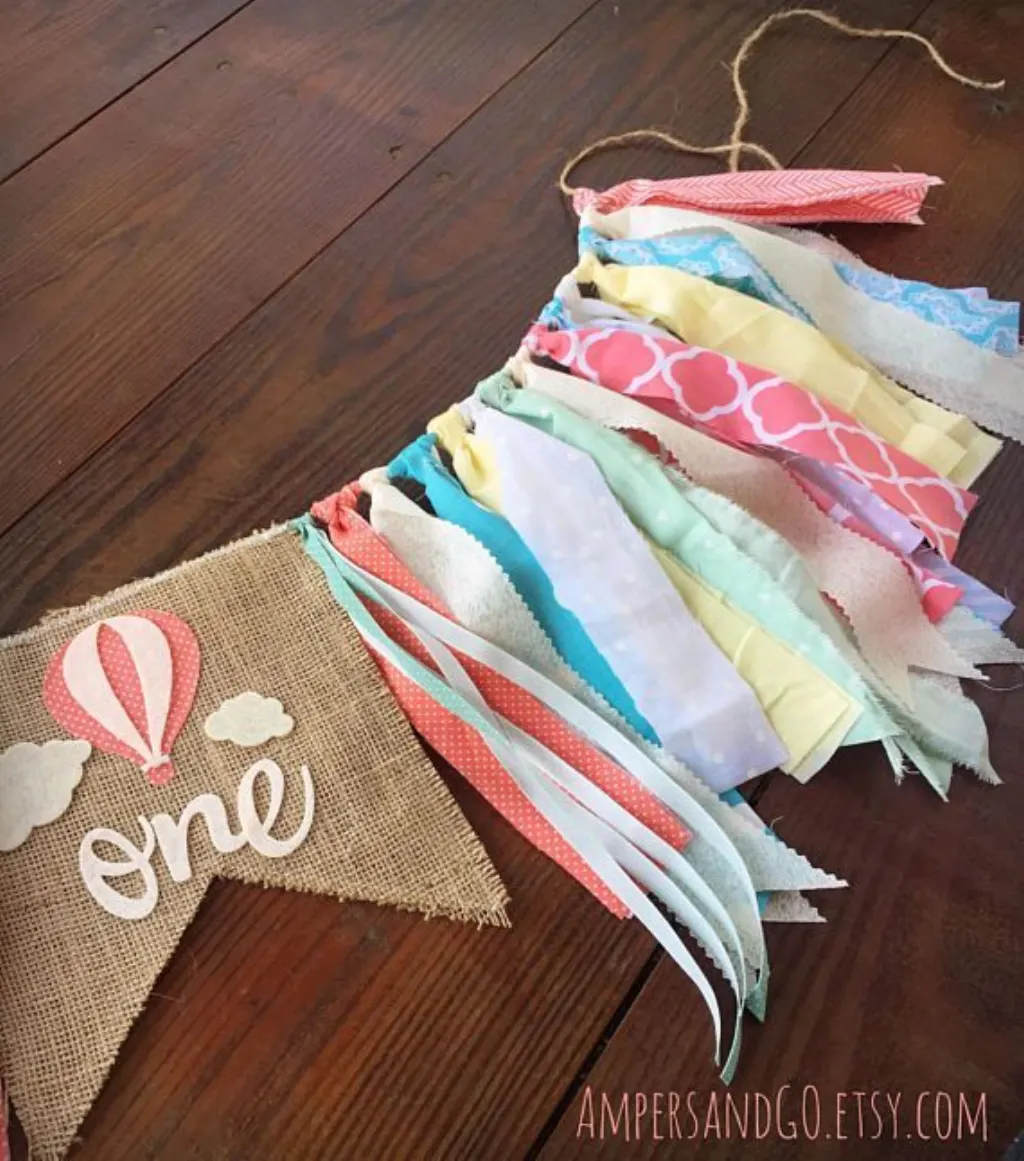 Sur Pinterest Hot Air Balloon First Birthday Banner Up Up Away Highchair