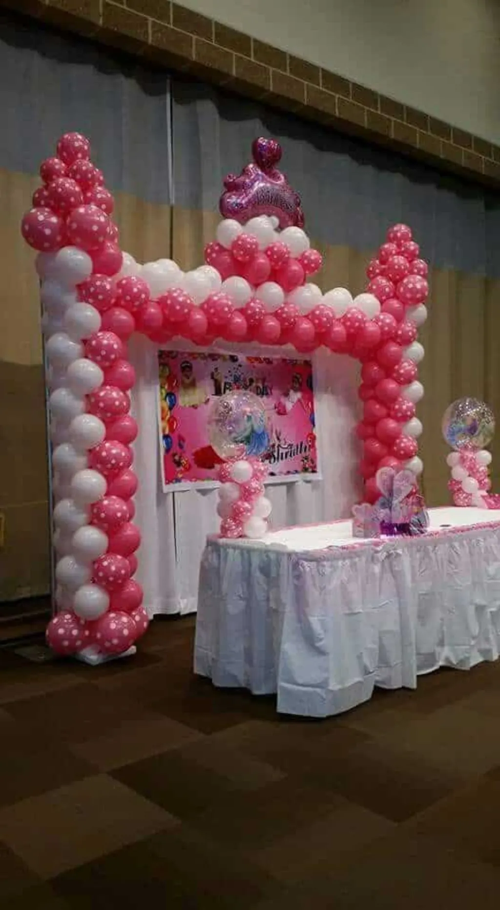 Sur Pinterest Princess balloon arch