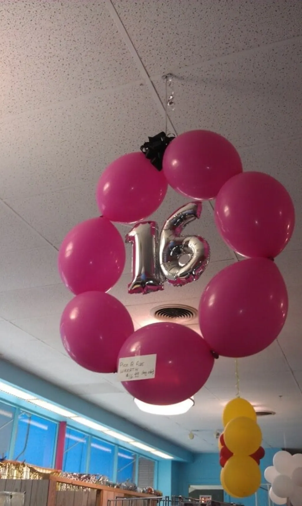 Sur Pinterest Sweet 16 Balloon Wreath