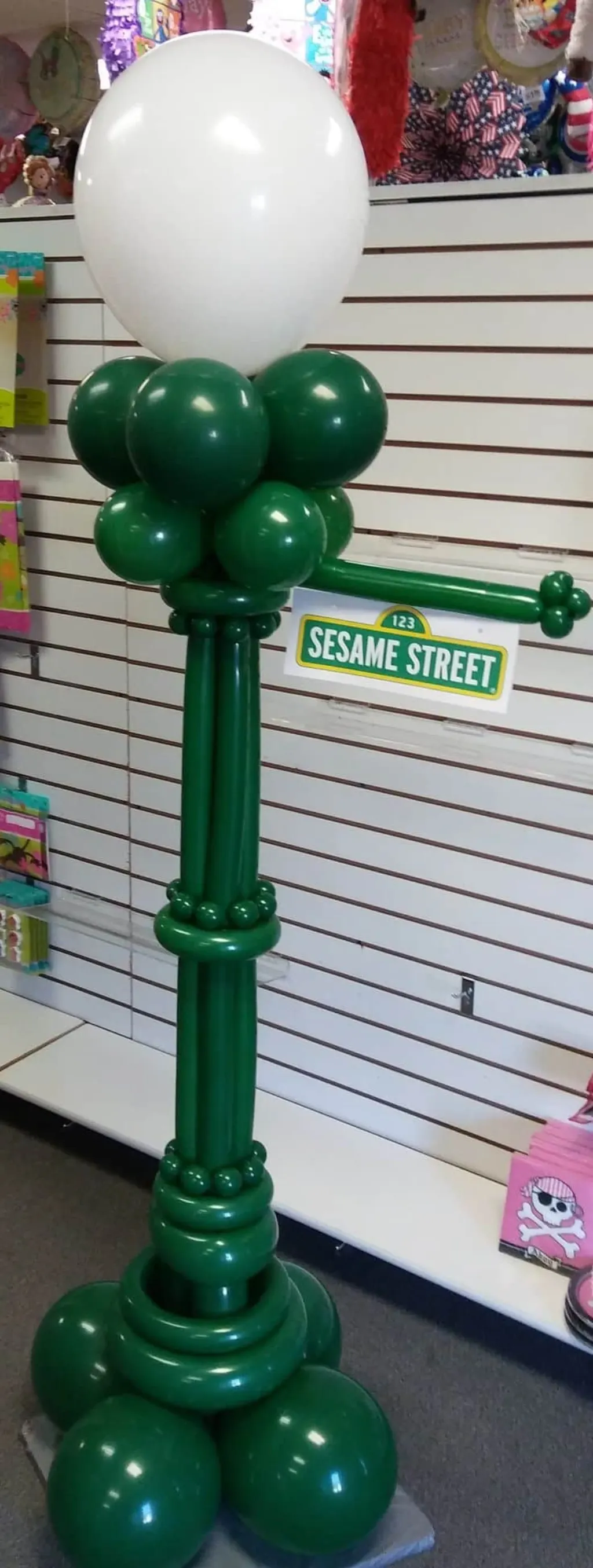 Sur Pinterest Balloon Sesame Street Lamp Post It's Party Time 618-651-1505