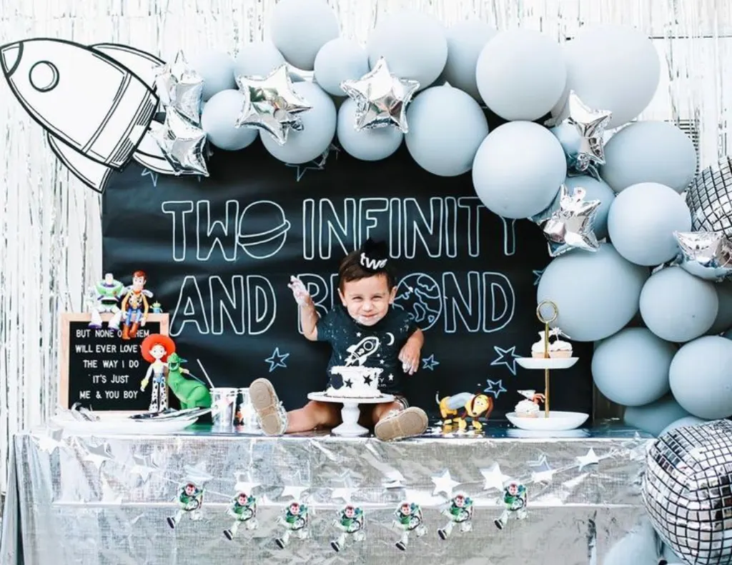 Sur Pinterest karissa on Instagram: “Two infinity and beyond so many questions