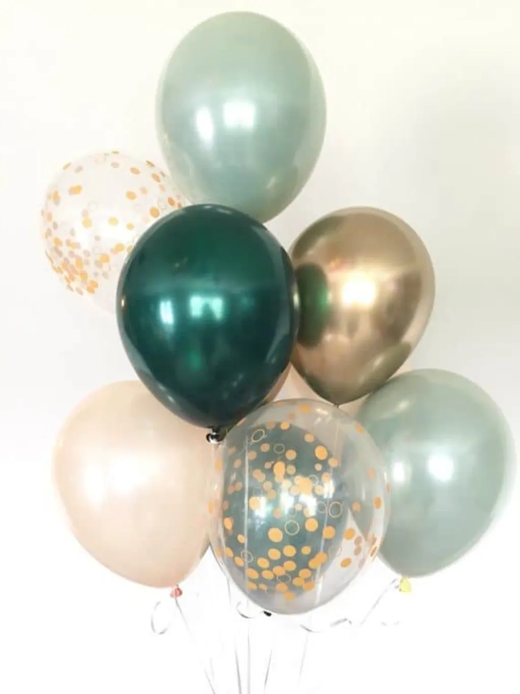Sur Pinterest Sage Green Balloons | Light Green Wedding Decor | Green and Gold