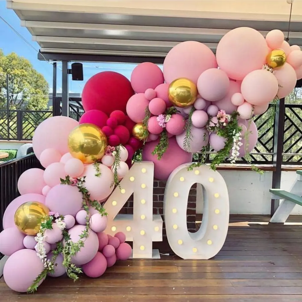Sur Pinterest Your No.1 bridal gallery on Instagram: “Turning 40 in style! Those