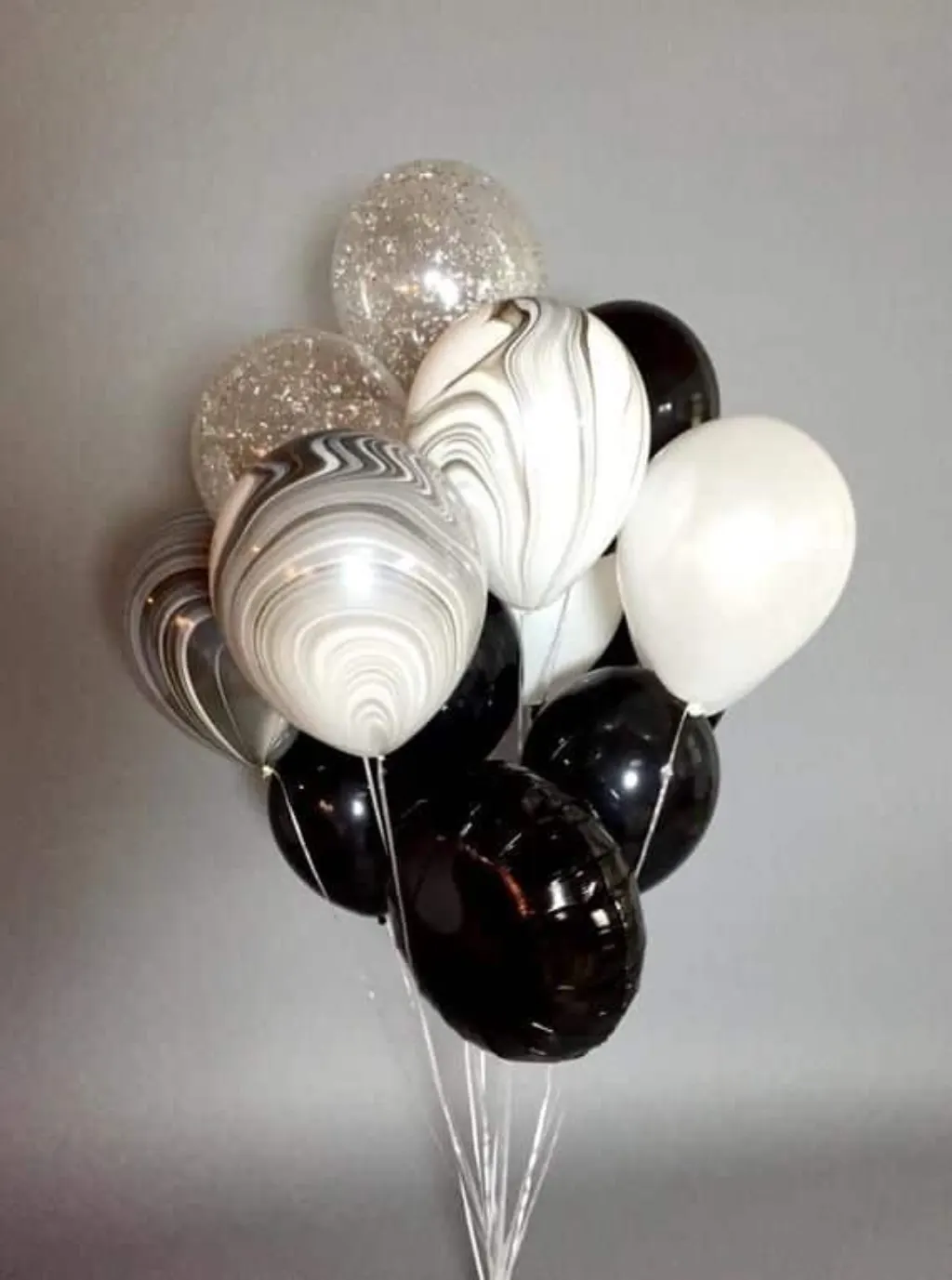 Sur Pinterest Géant noir et blanc ballon Bouquet | Confettis ballons | Noir et blanc