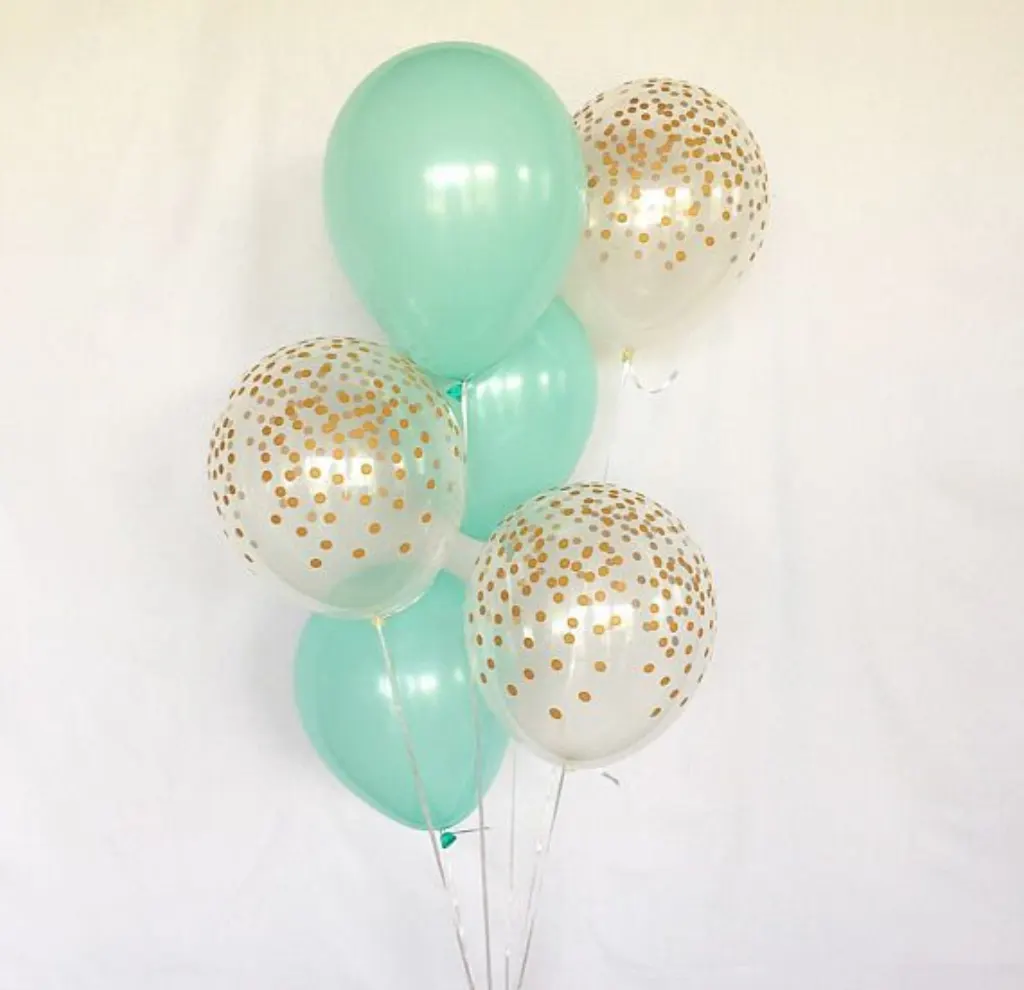 Sur Pinterest Mint and Gold Confetti Latex Balloons~Baby Shower~Bridal Shower