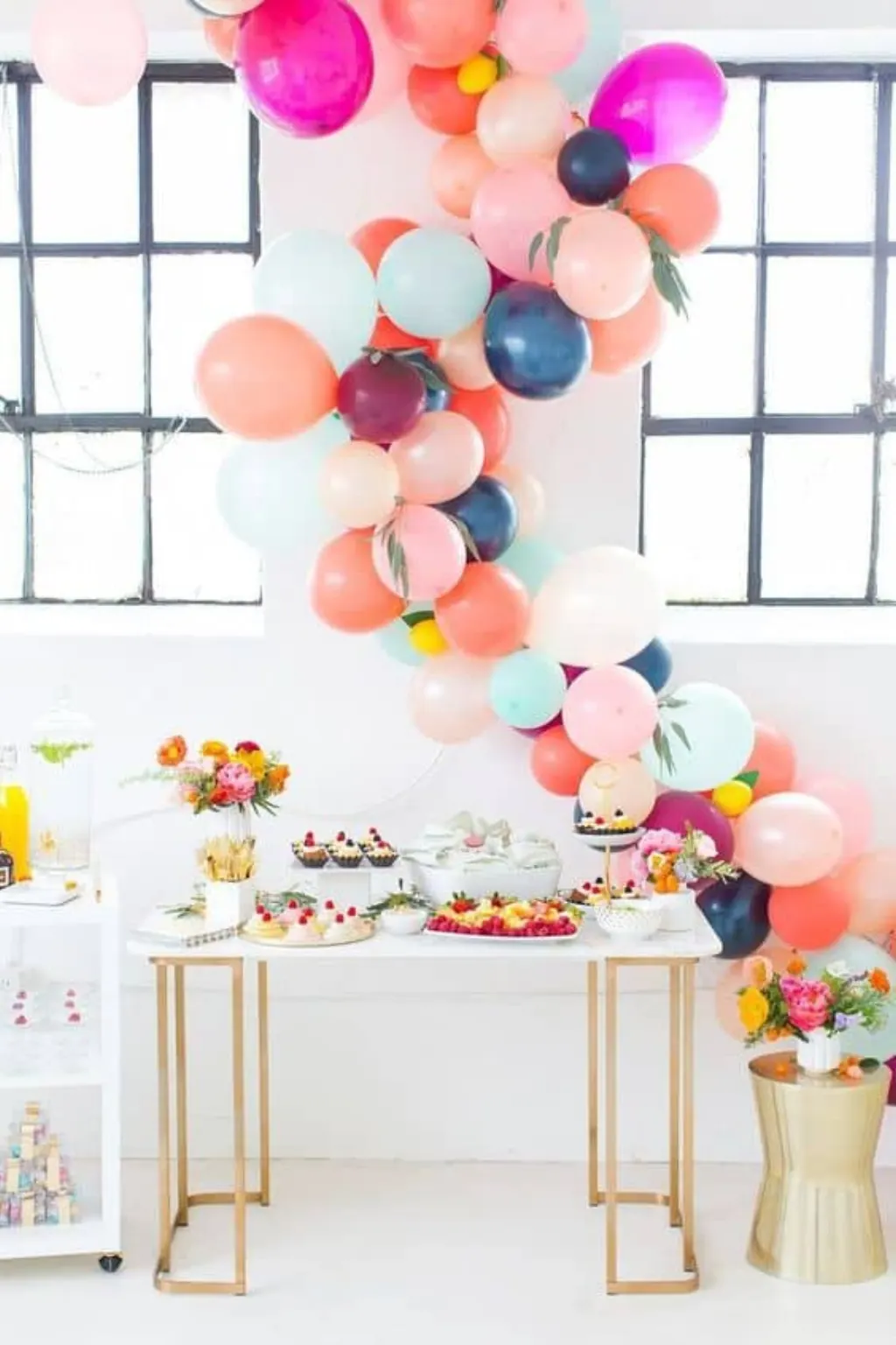 Sur Pinterest How to make a balloon arch (video!) & reader photos