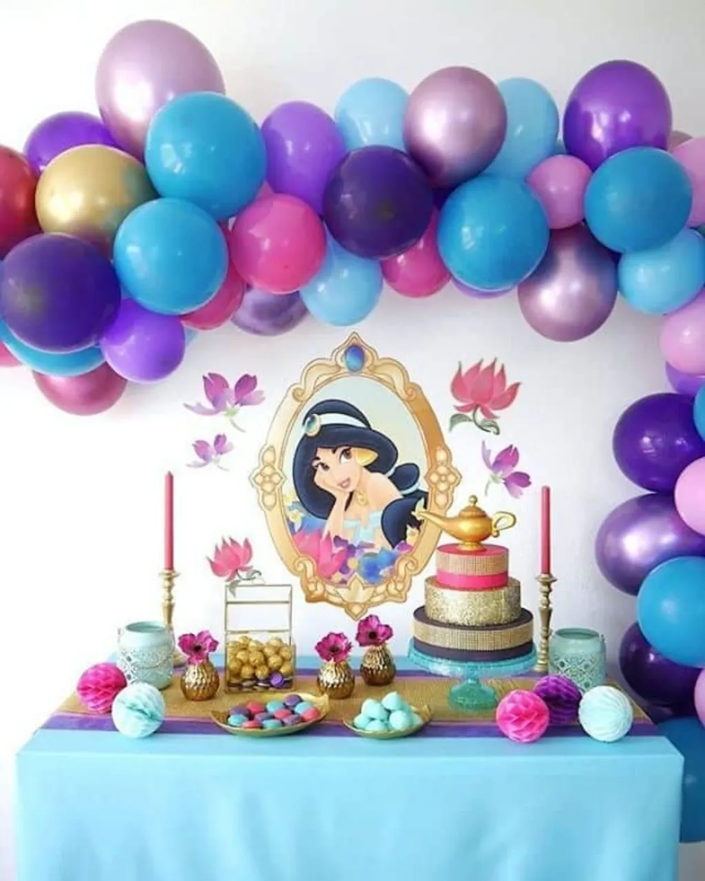 Sur Pinterest DIY Superhero Birthday Cupcake Stand