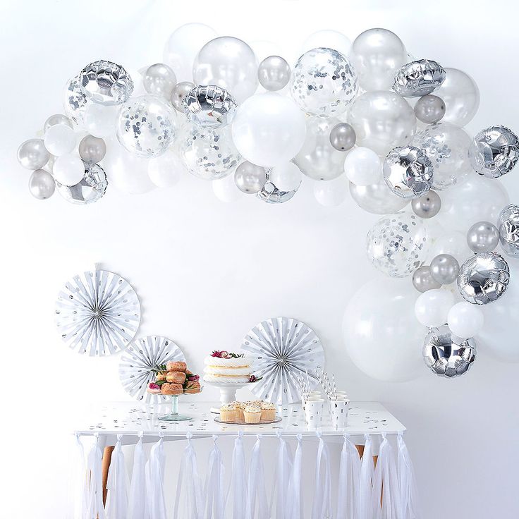 Sur Pinterest Ginger Ray Silver Balloon Arch Kit 72pc | Party City | Accro-Jeux