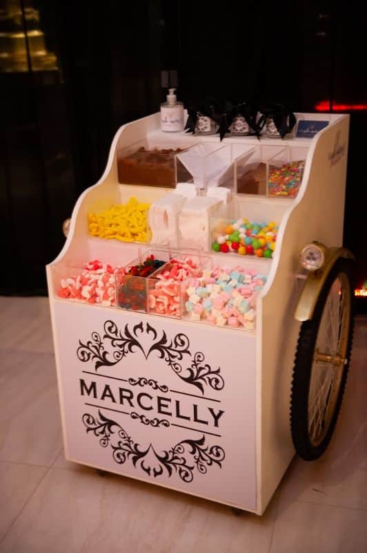 Sur Pinterest Festa preta e dourada ♥ Marcelly Brisk – Inesquecível Festa 15 Anos | Accro-Jeux